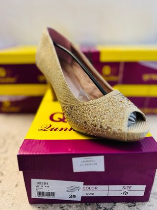 Zapatos de tacón Montevita dorados talla 39