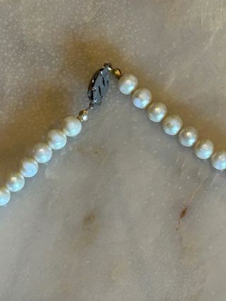 Collana di perle sintetiche color avorio