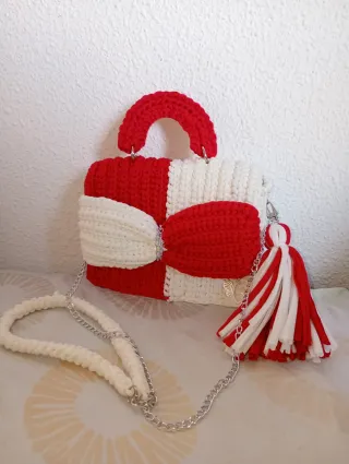 Bolso de crochet rojo