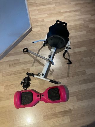 Hoverboard con asiento, manillar nuevo y cargador.