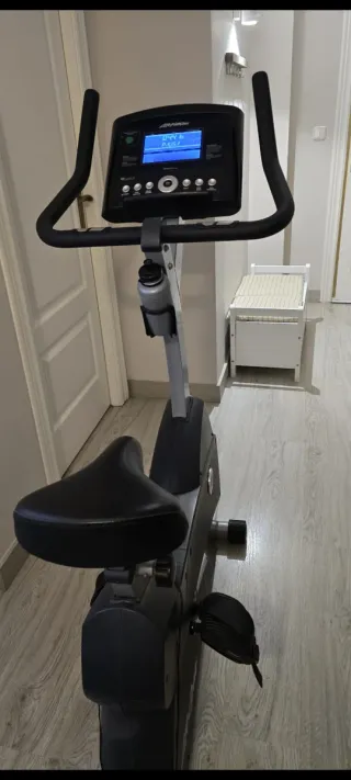 Bicicleta Estática Life Fitness C1