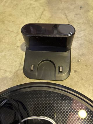 Robot aspirapolvere e lavasciuga pavimenti Conga