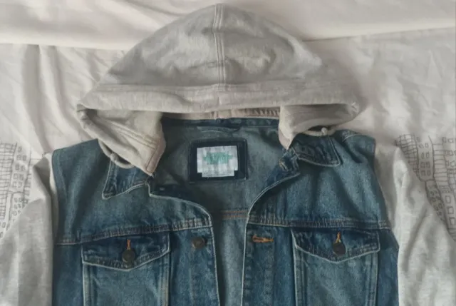 Chaqueta vaquera con capucha Pull&Bear