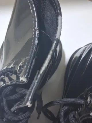 Dr. Martens Pelle Verniciata Nera