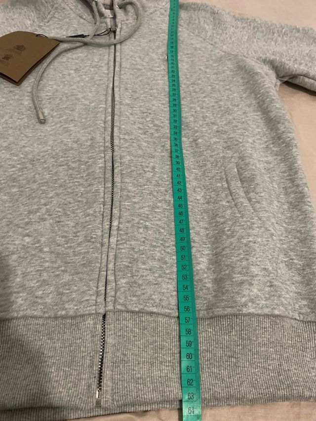 Chaqueta Burberry con capucha gris