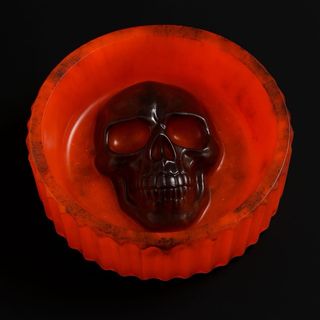 Cenicero de resina negro con calavera