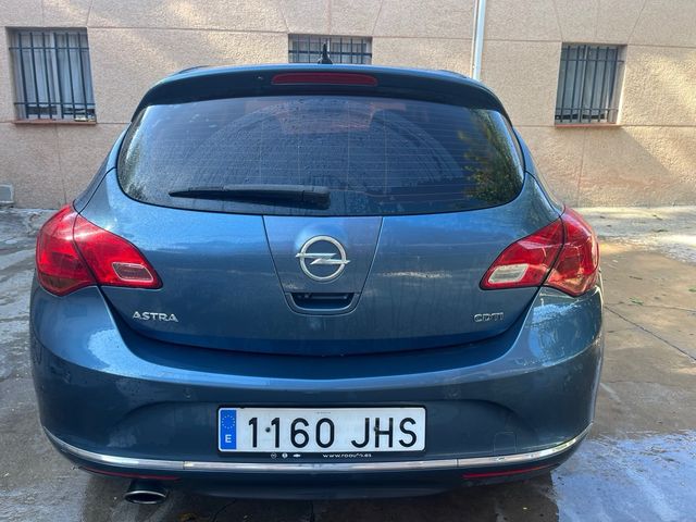 Opel Astra 2015