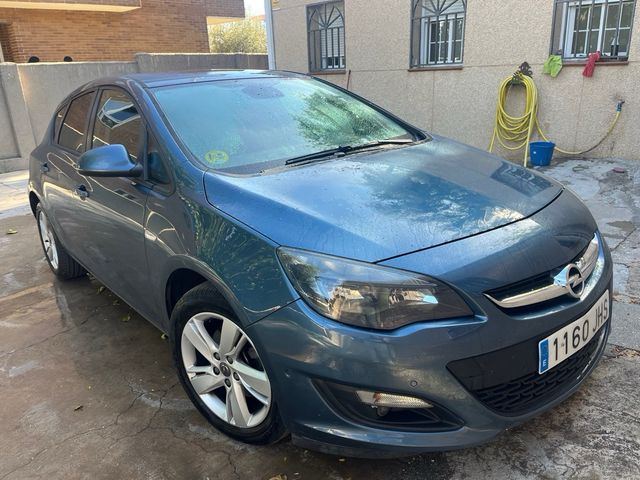 Opel Astra 2015