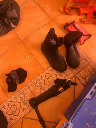 Escarpines de neopreno talla S. n42