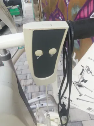 Grua eléctrica geriátrica.