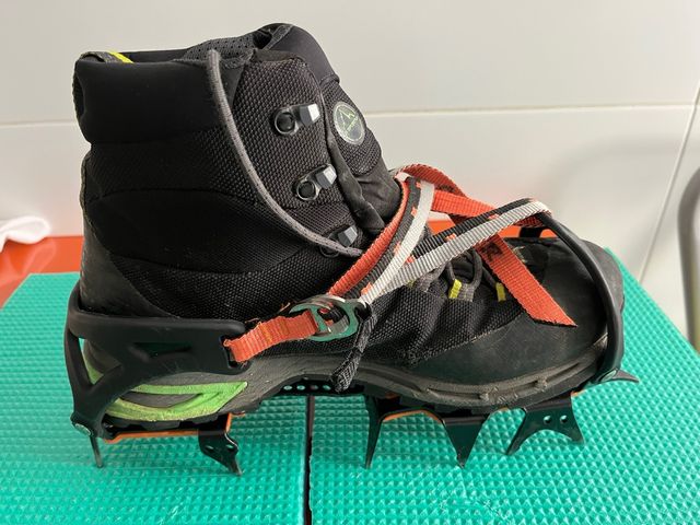 Crampones universales de correa