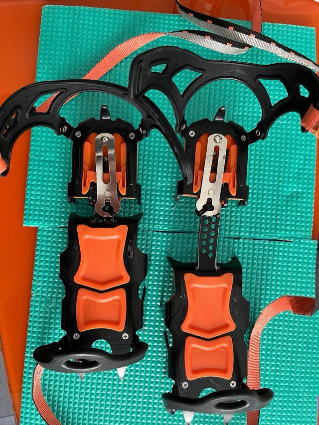 Crampones universales de correa