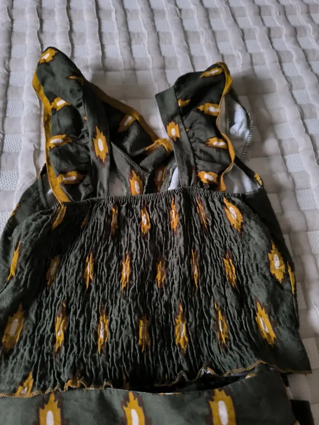 Vestido falda y cuerpo Talla M.