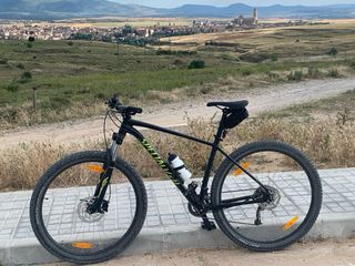 Bicicleta de Montaña Specialized Negra