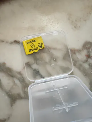 Estuche para 24 juegos + Nintendo switch oled