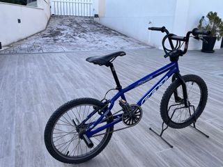 Bicicleta BMX Felt Revolt Pro Azul