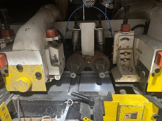 Moulding machine LEADERMAC Compact 723