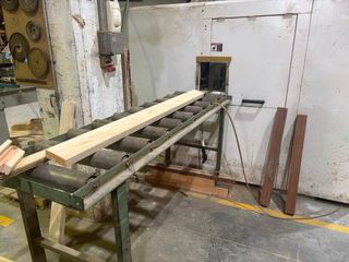 Moulding machine LEADERMAC Compact 723