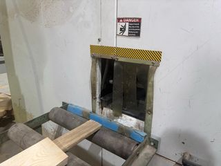 Moulding machine LEADERMAC Compact 723