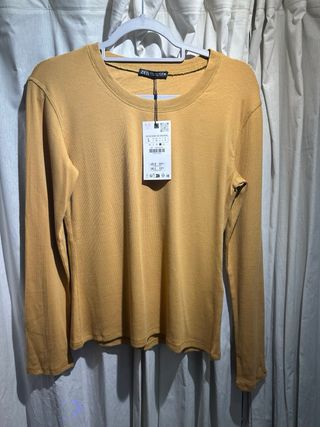 Camiseta ZARA manga larga algodón mostaza Talla L