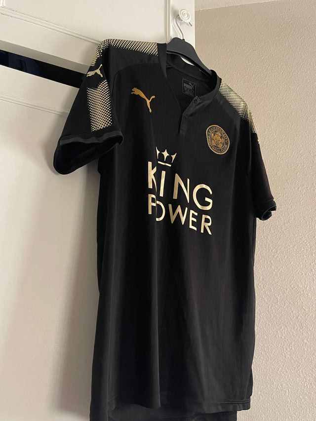 T-shirt Leicester City Puma nera e dorata