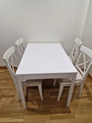 Mesa extensible EKEDALEN blanca