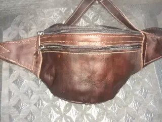 Riñonera normal marrón