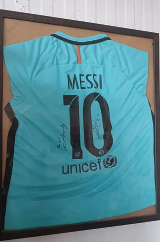 Camiseta FC Barcelona firmada por Messi