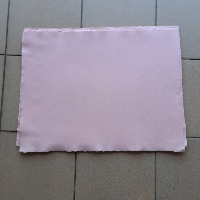 Papel artesano hecho a mano