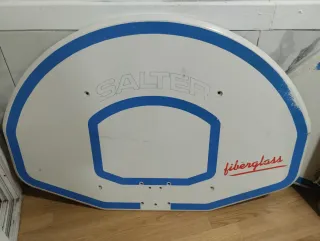 Canasta de baloncesto naranja con red