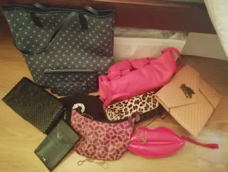 Lote de bolsos variados
