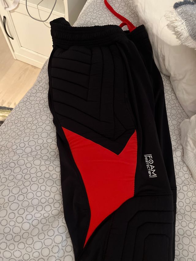Pantalón portero adulto Talla L.Negociable