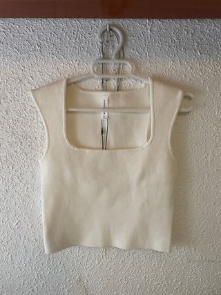 Top sin mangas Stradivarius