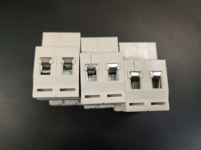 Protector térmico DC 250VDC 2P