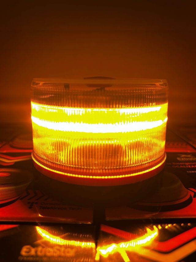 Pack 25 Balizas V16 Homologadas y Geolocalizadas 