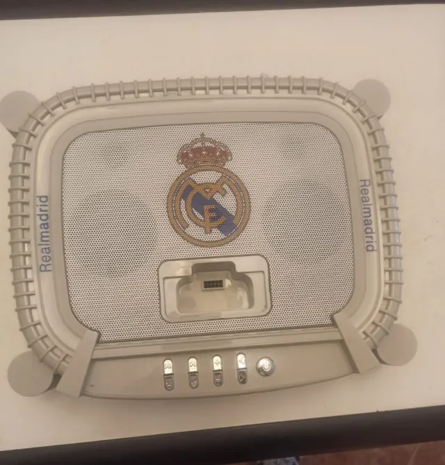 Altavoz MP3/MP4 Real Madrid Radio Despertador