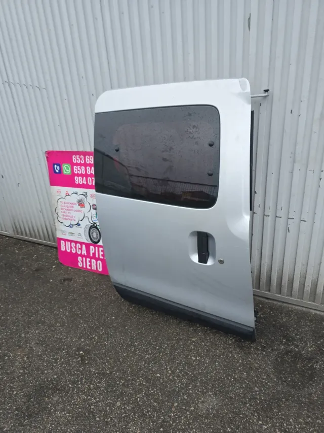 Puerta corredera Dacia Dokker gris