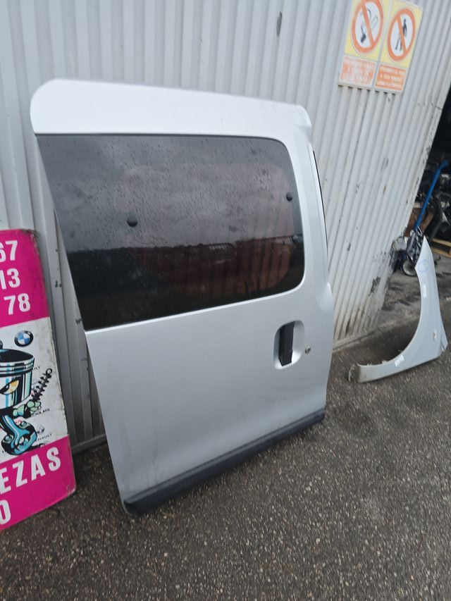 Puerta corredera Dacia Dokker gris