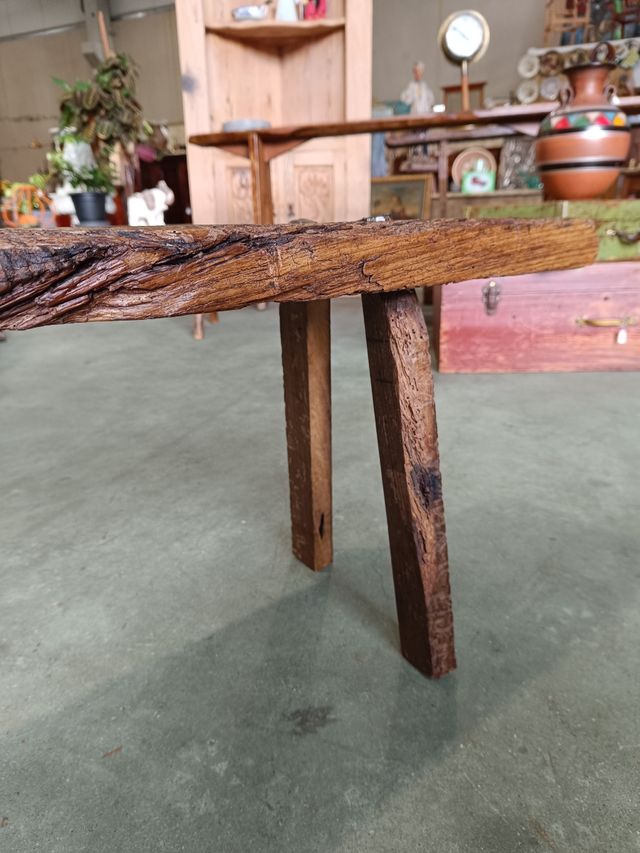 Banco antiguo de madera