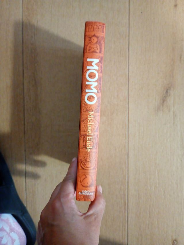 Momo (Colección Alfaguara Clásicos)