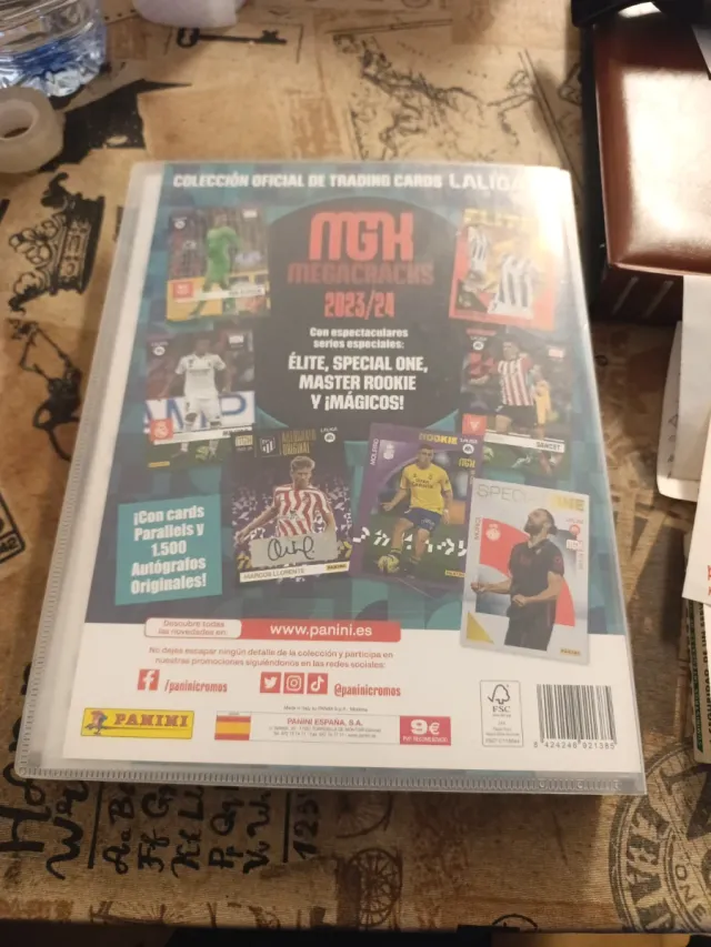 Álbum Megacracks 2023-24 + 450 cards