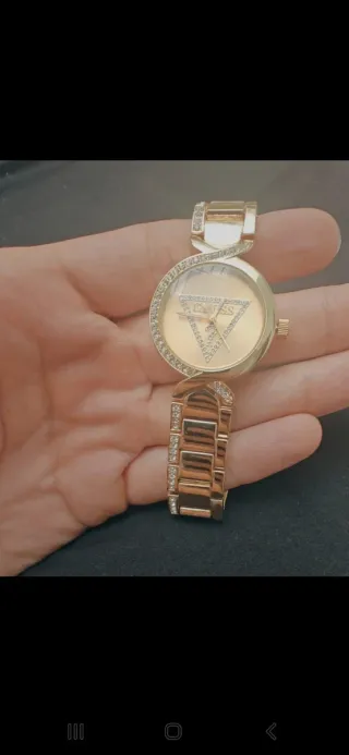 ¡ÚLTIMA OFERTA! Reloj Guess Dorado De Mujer 

