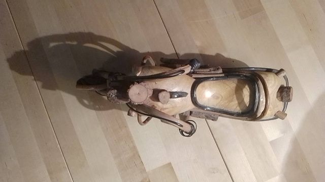 Moto Decorativa Artesanal Madera