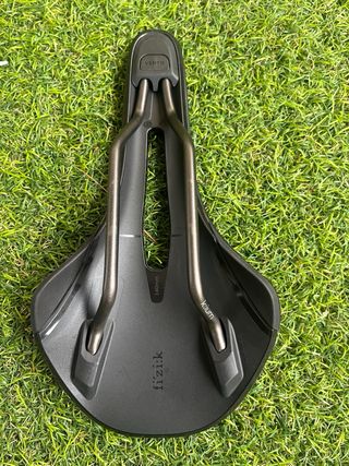 Sillín Fizik Vento Antares Negro