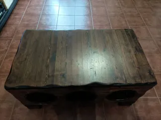Mesa de madera rústica