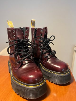 Stivali vegani bordeaux Dr. Martens