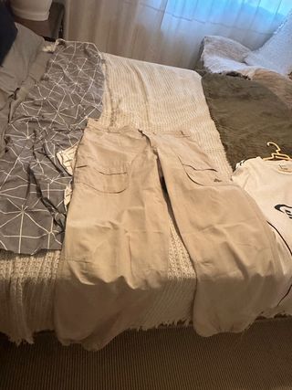 Pantalón Adidas Beige Cargo