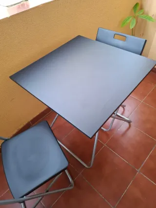 Conjunto mesa + 2 sillas plegables IKEA