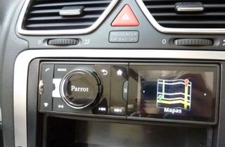 Radio Parrot Asteroid con pantalla mini.