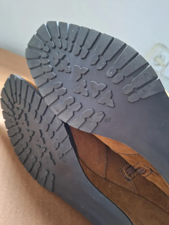 BOTAS DE MUJER DE PIEL